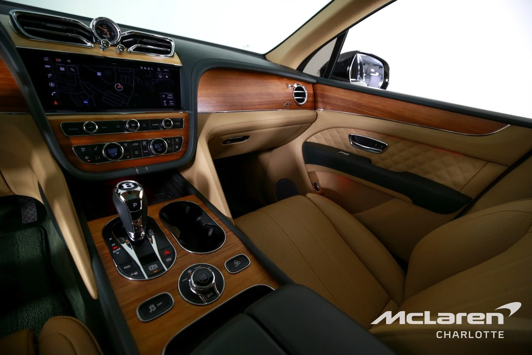 2023 Bentley Bentayga - Image 15 of 21