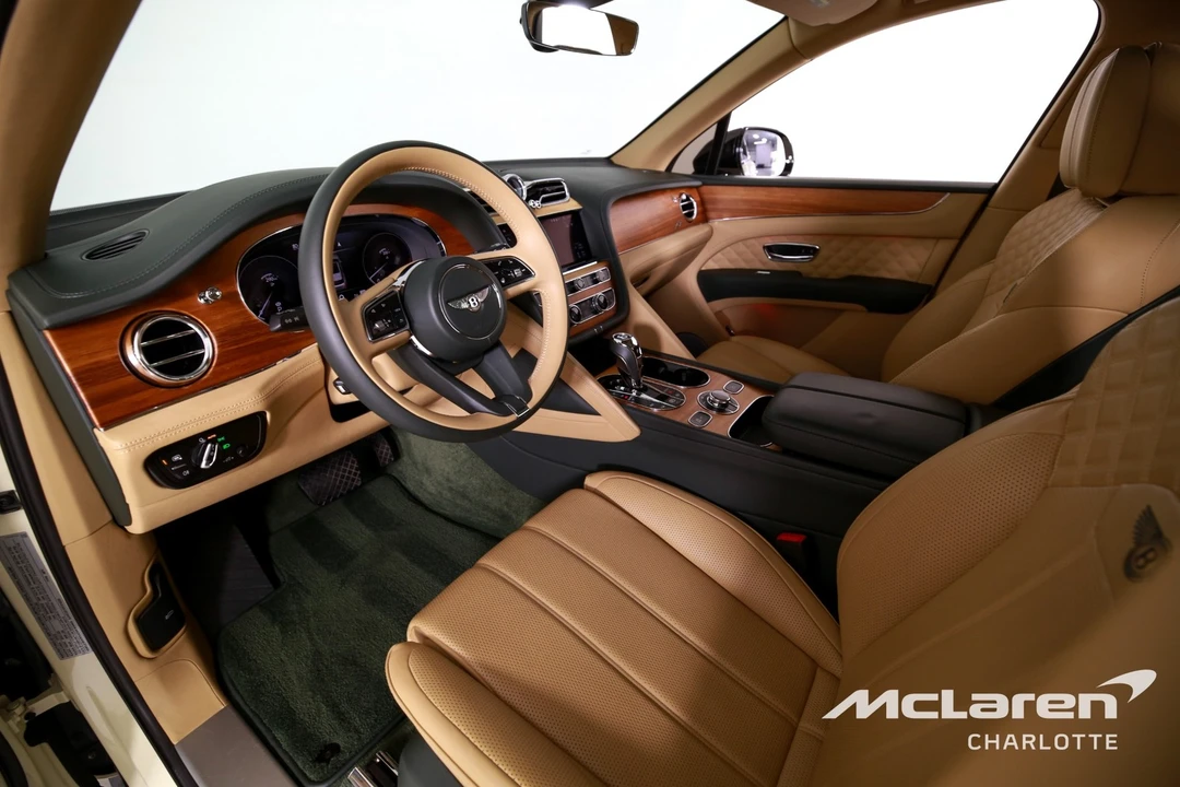 2023 Bentley Bentayga - Image 12 of 21