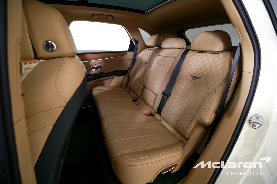 2023 Bentley Bentayga - Image 18 of 21
