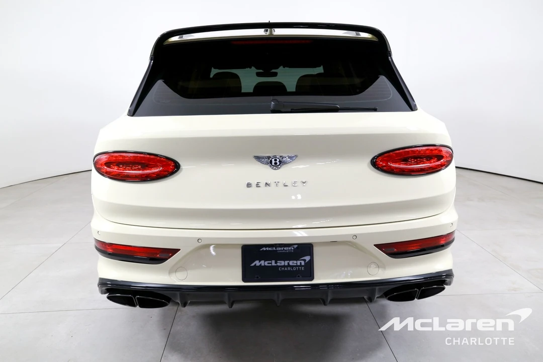 2023 Bentley Bentayga - Image 7 of 21