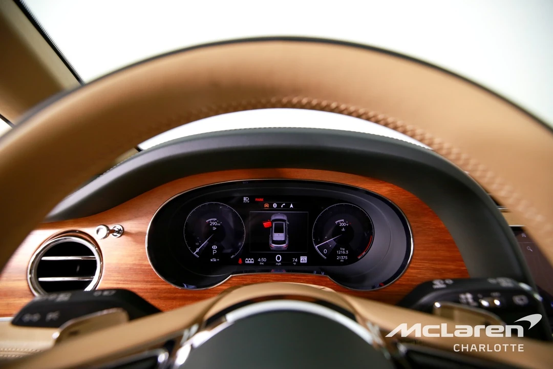 2023 Bentley Bentayga - Image 13 of 21