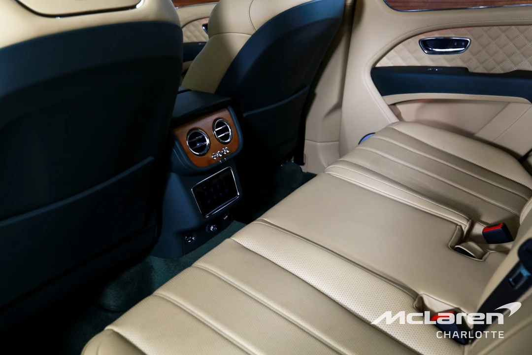 2023 Bentley Bentayga - Image 19 of 21