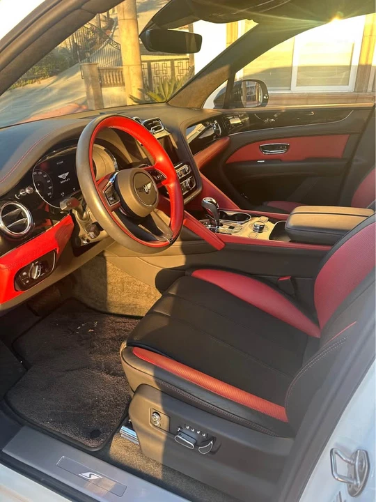 2023 Bentley Bentayga - Image 5 of 7