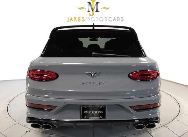 2023 Bentley Bentayga - Image 11 of 24