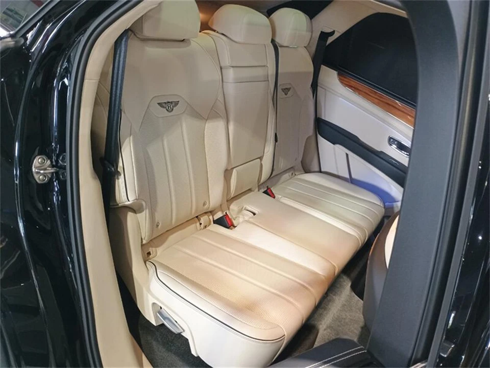 2023 Bentley Bentayga - Image 31 of 31