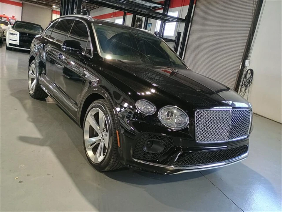 2023 Bentley Bentayga - Image 7 of 31