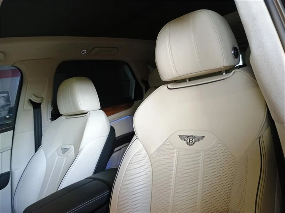 2023 Bentley Bentayga - Image 16 of 31