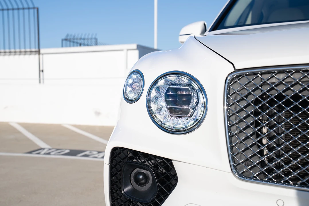 2023 Bentley Bentayga - Image 26 of 31