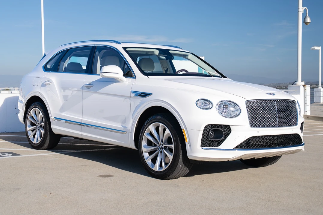 2023 Bentley Bentayga - Image 22 of 31