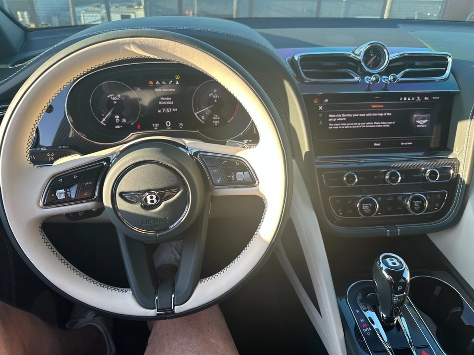 2023 Bentley Bentayga - Image 6 of 16