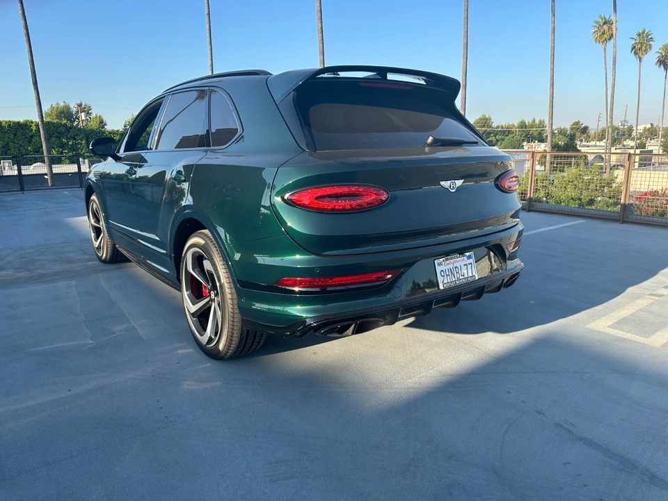 2023 Bentley Bentayga - Image 5 of 16