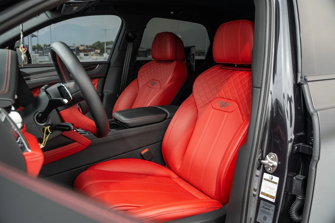 2023 Bentley Bentayga - Image 11 of 24