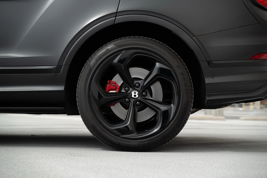 2023 Bentley Bentayga - Image 22 of 24