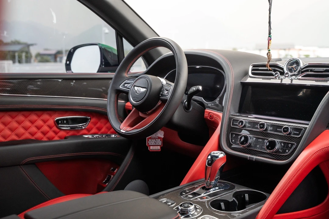 2023 Bentley Bentayga - Image 6 of 24