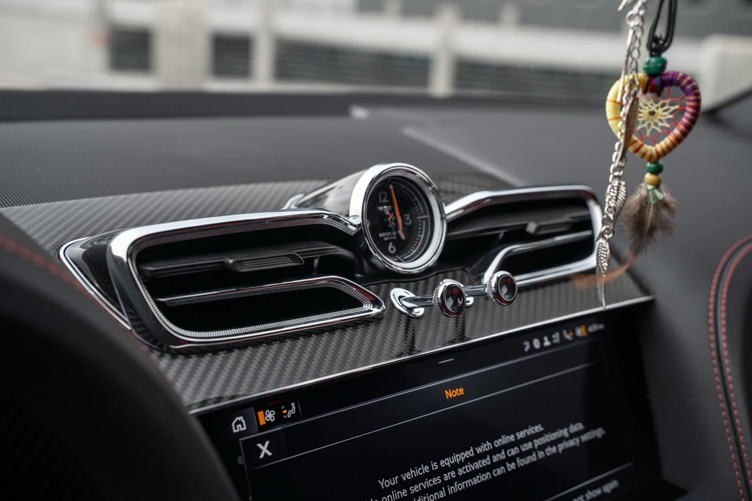 2023 Bentley Bentayga - Image 10 of 24