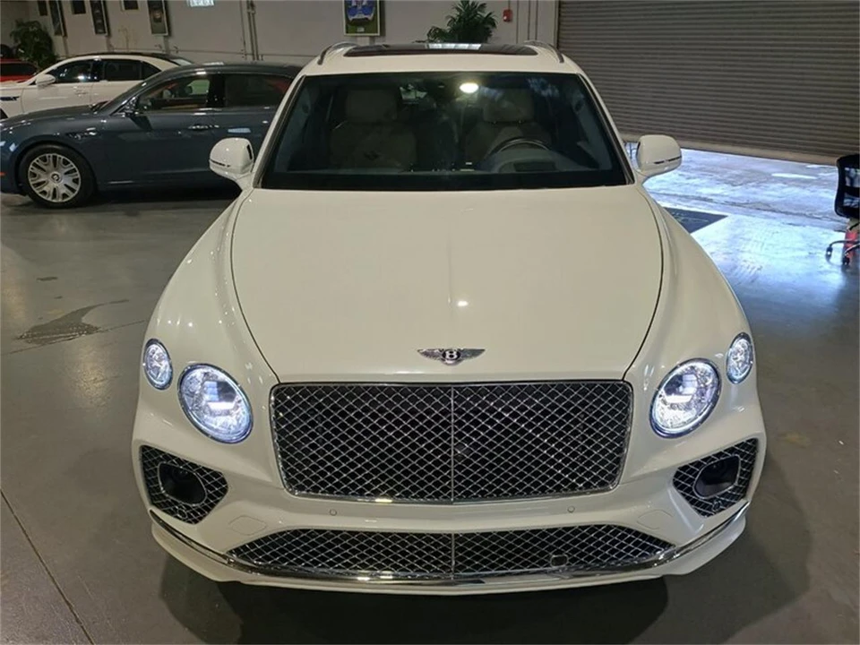 2023 Bentley Bentayga - Image 9 of 31