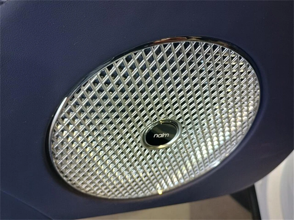 2023 Bentley Bentayga - Image 29 of 31
