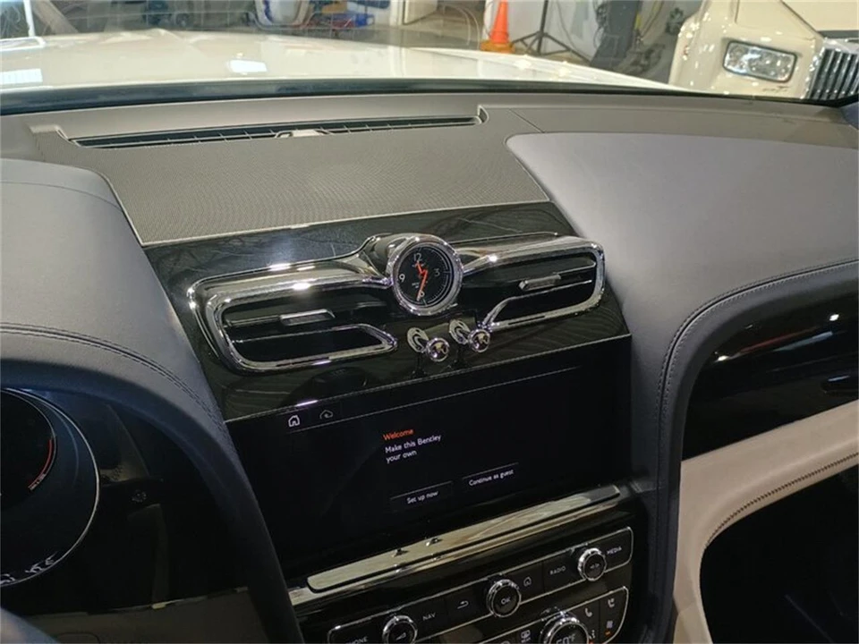 2023 Bentley Bentayga - Image 23 of 31
