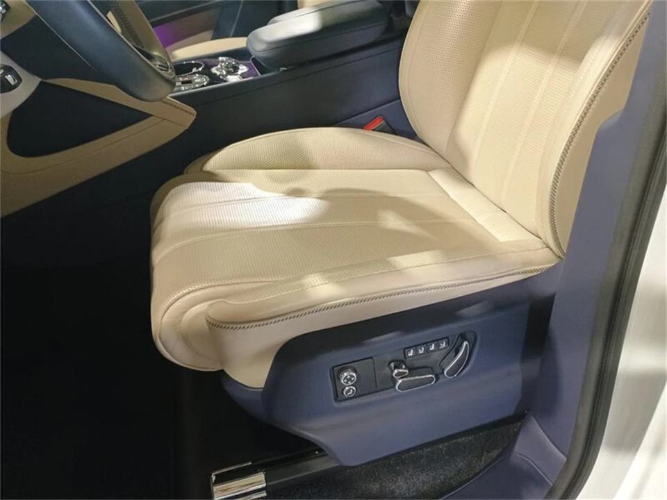 2023 Bentley Bentayga - Image 16 of 31
