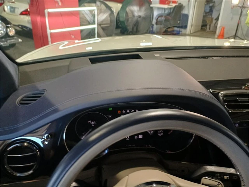 2023 Bentley Bentayga - Image 22 of 31