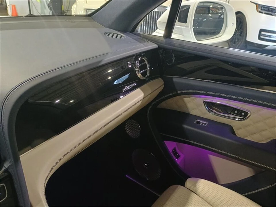 2023 Bentley Bentayga - Image 24 of 31