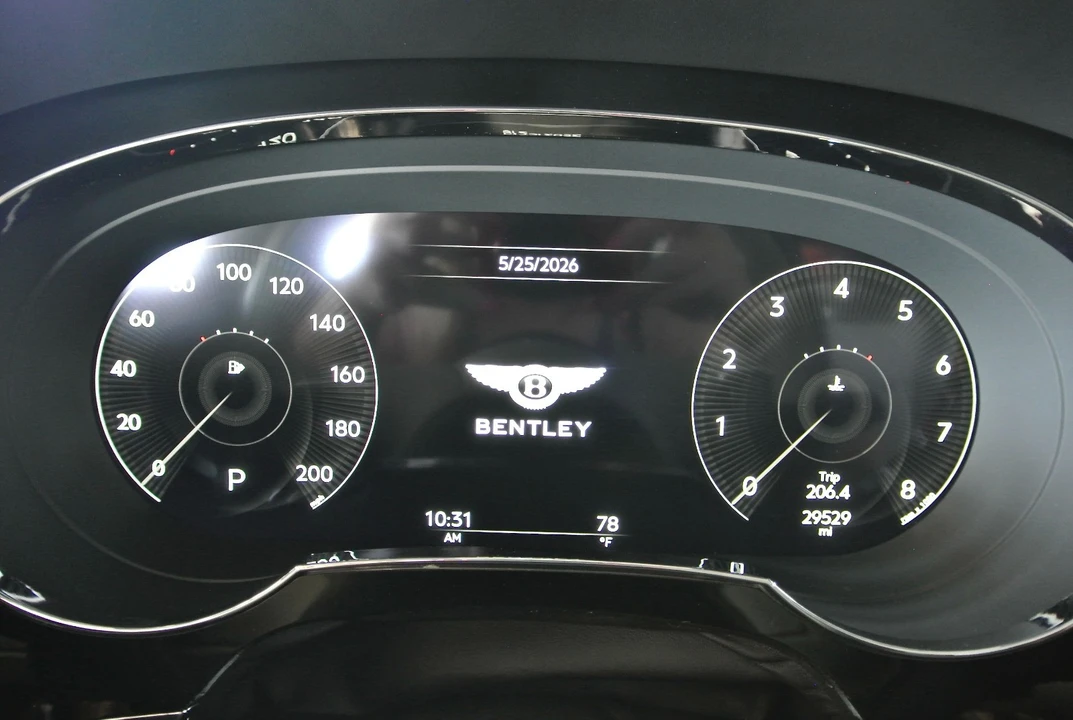 2023 Bentley Bentayga - Image 14 of 21