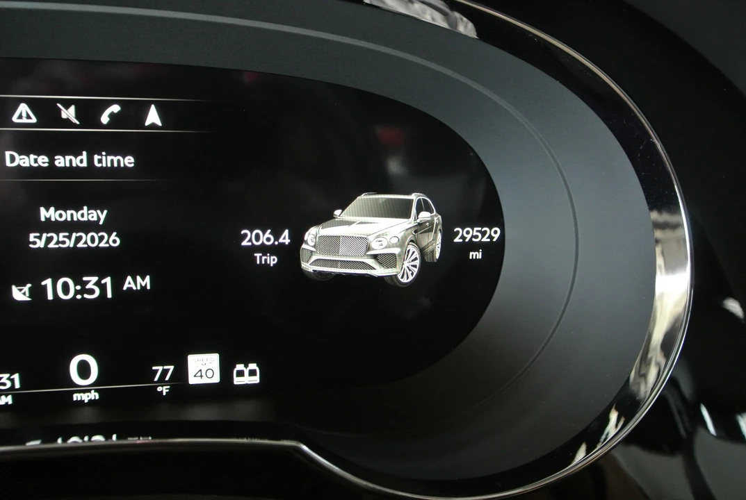 2023 Bentley Bentayga - Image 15 of 21