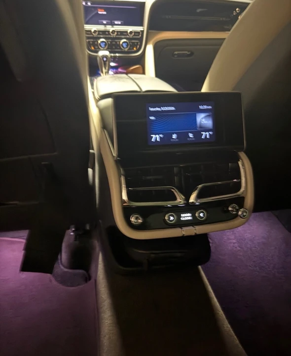 2023 Bentley Bentayga - Image 23 of 26