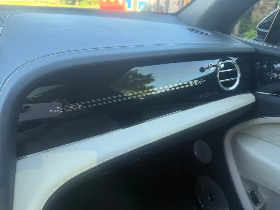 2023 Bentley Bentayga - Image 15 of 26