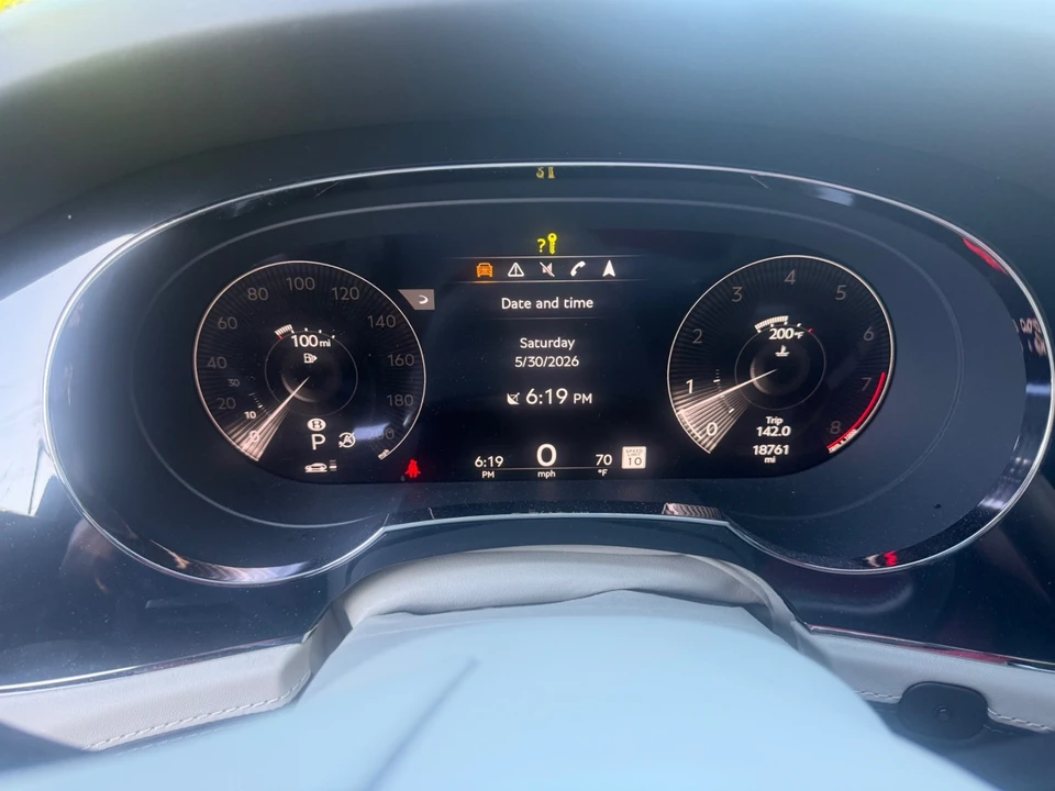 2023 Bentley Bentayga - Image 12 of 26