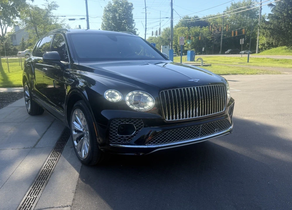 2023 Bentley Bentayga - Image 4 of 26