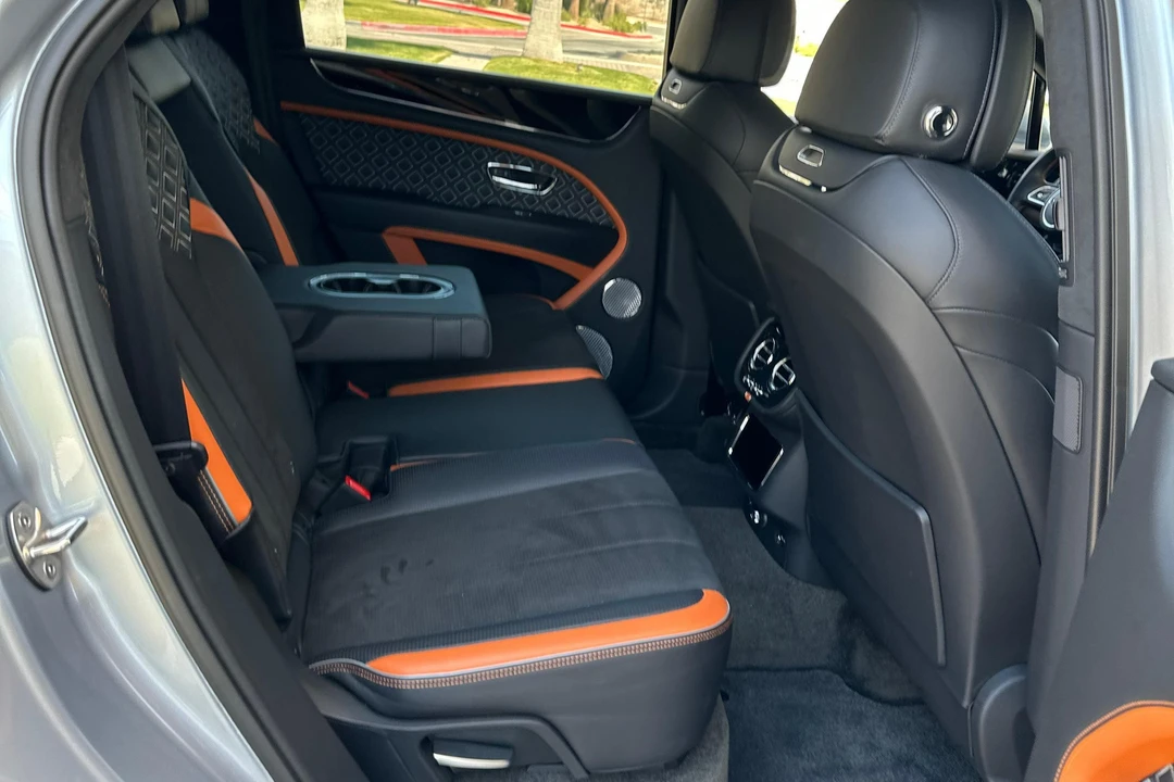 2023 Bentley Bentayga Speed - Image 27 of 31