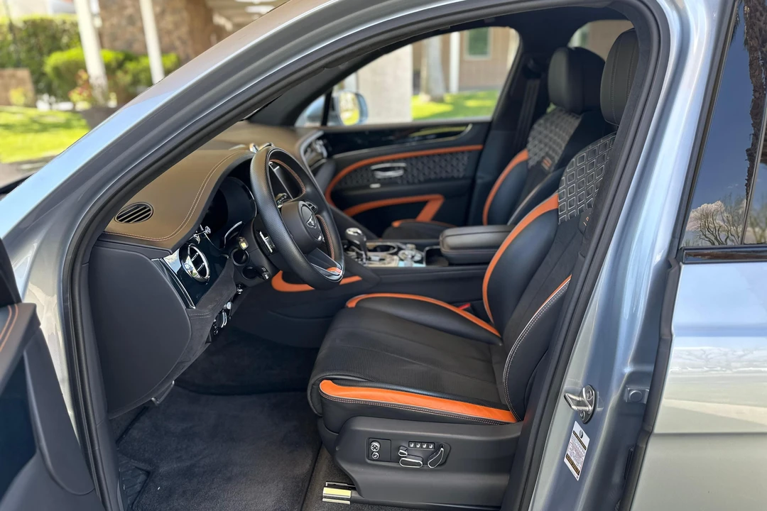 2023 Bentley Bentayga Speed - Image 26 of 31