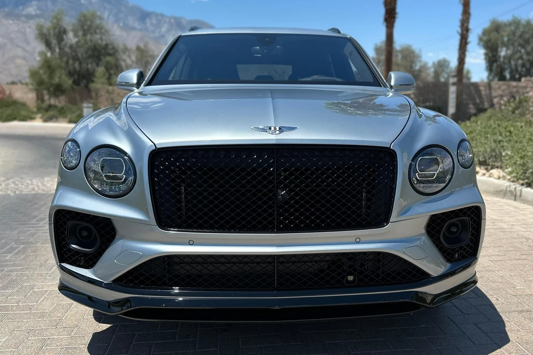 2023 Bentley Bentayga Speed - Image 2 of 31