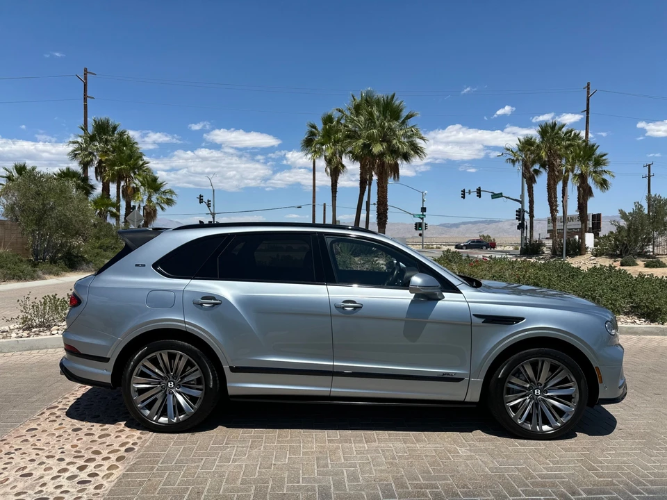 2023 Bentley Bentayga Speed - Image 13 of 31