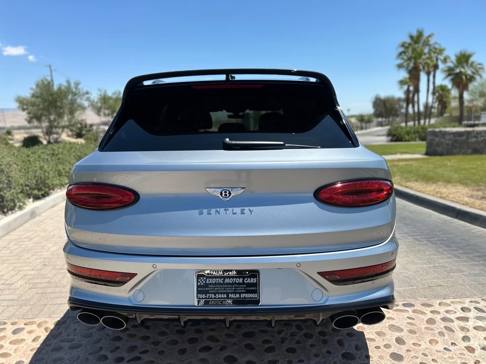 2023 Bentley Bentayga Speed - Image 18 of 31