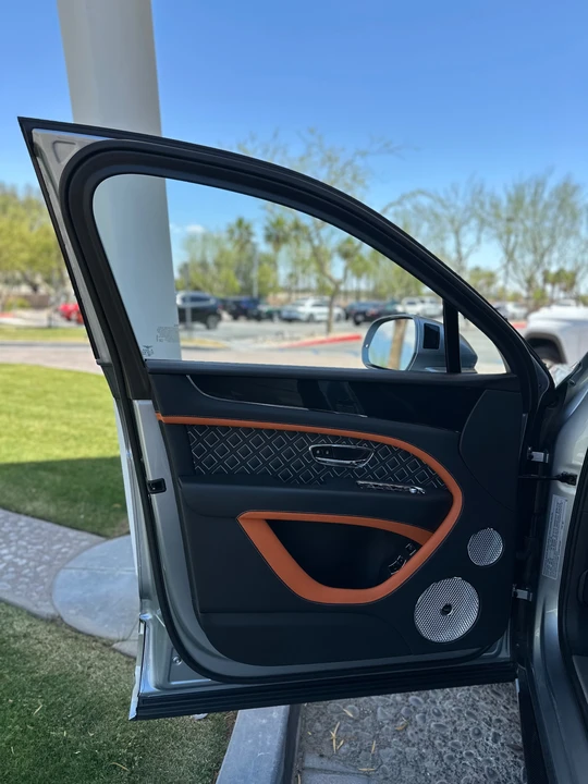2023 Bentley Bentayga Speed - Image 28 of 31