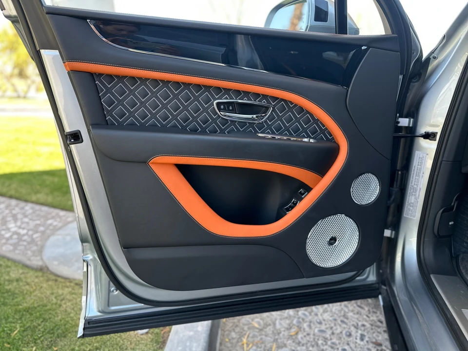2023 Bentley Bentayga Speed - Image 29 of 31