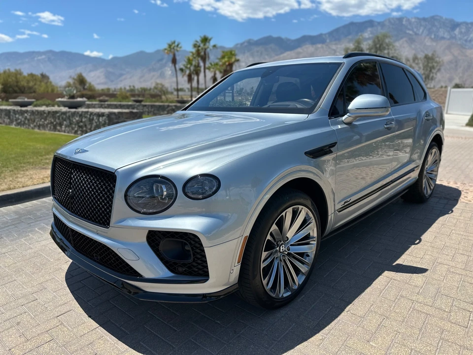 2023 Bentley Bentayga Speed - Image 2 of 31