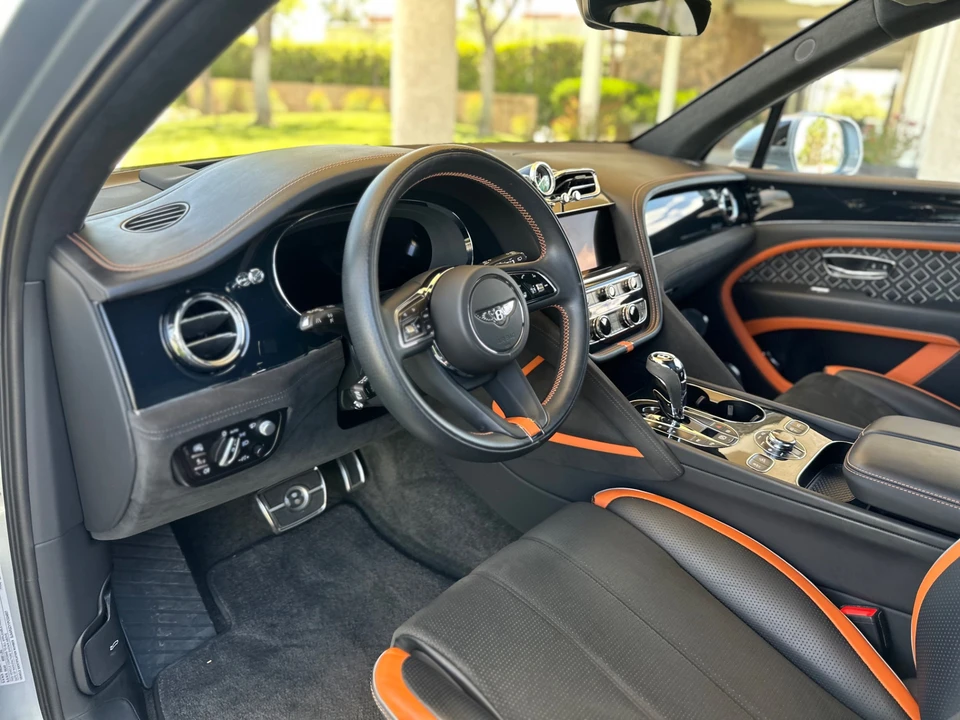 2023 Bentley Bentayga Speed - Image 30 of 31