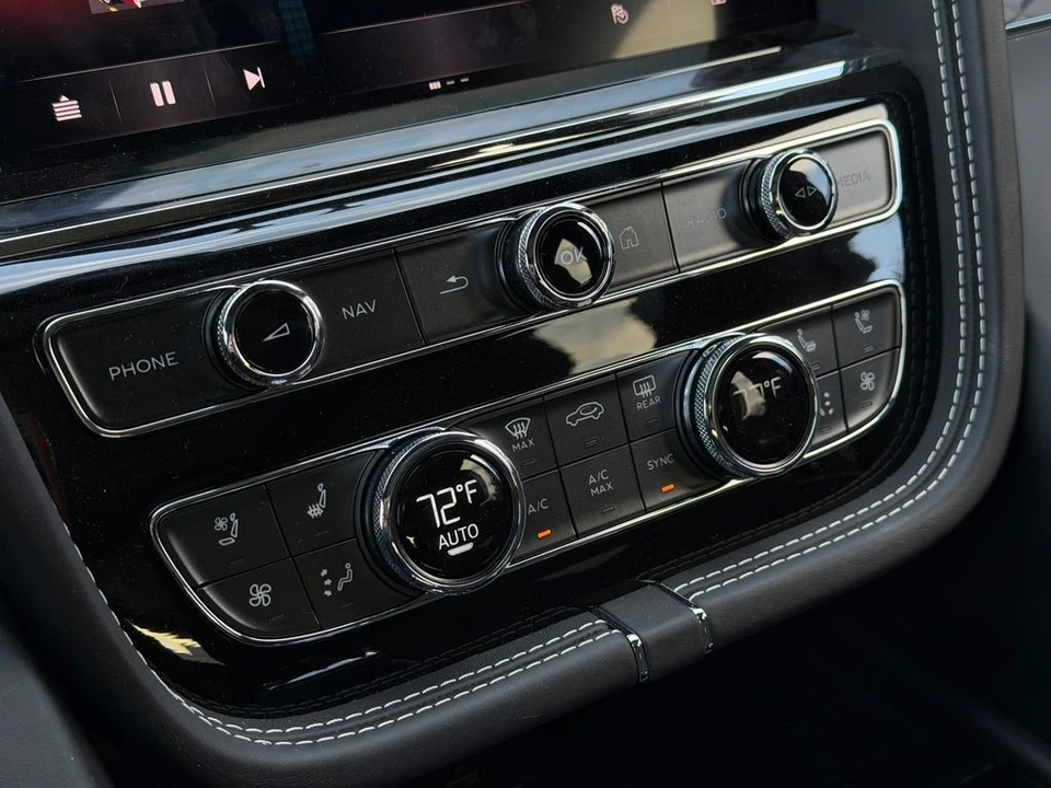2023 Bentley Bentayga Speed - Image 29 of 31