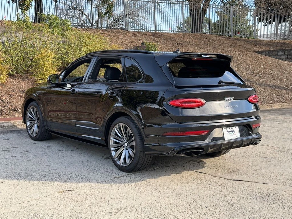 2023 Bentley Bentayga Speed - Image 3 of 31