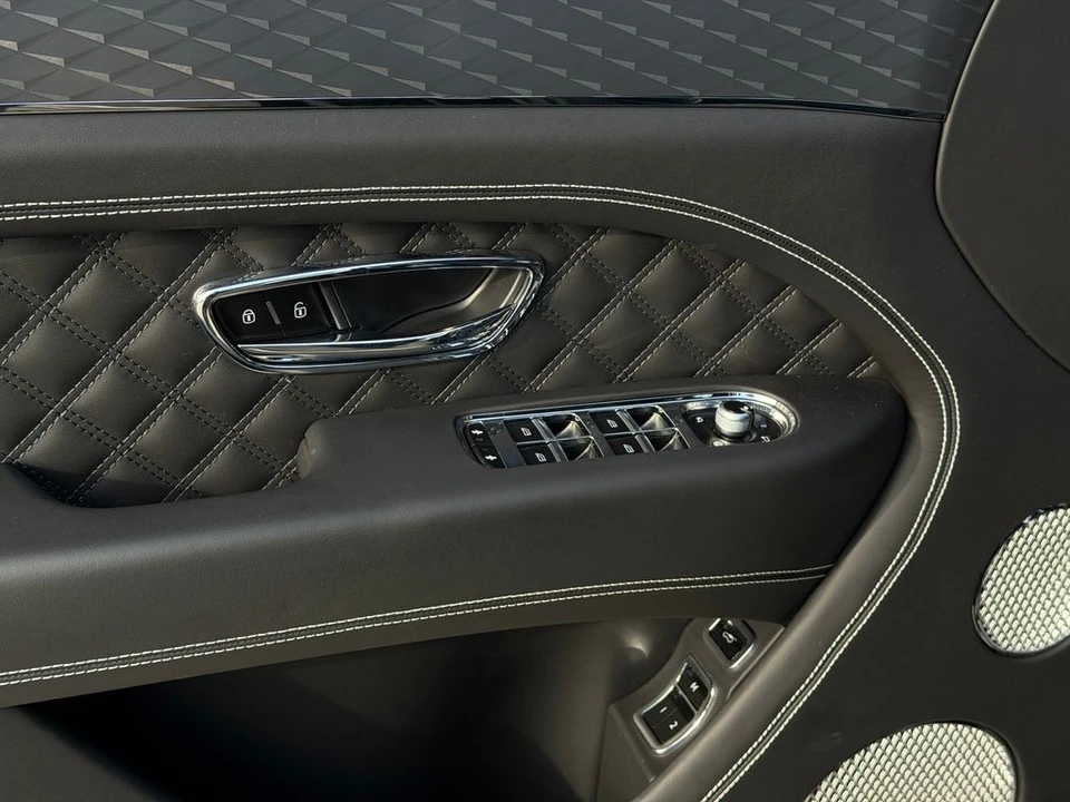 2023 Bentley Bentayga Speed - Image 16 of 31