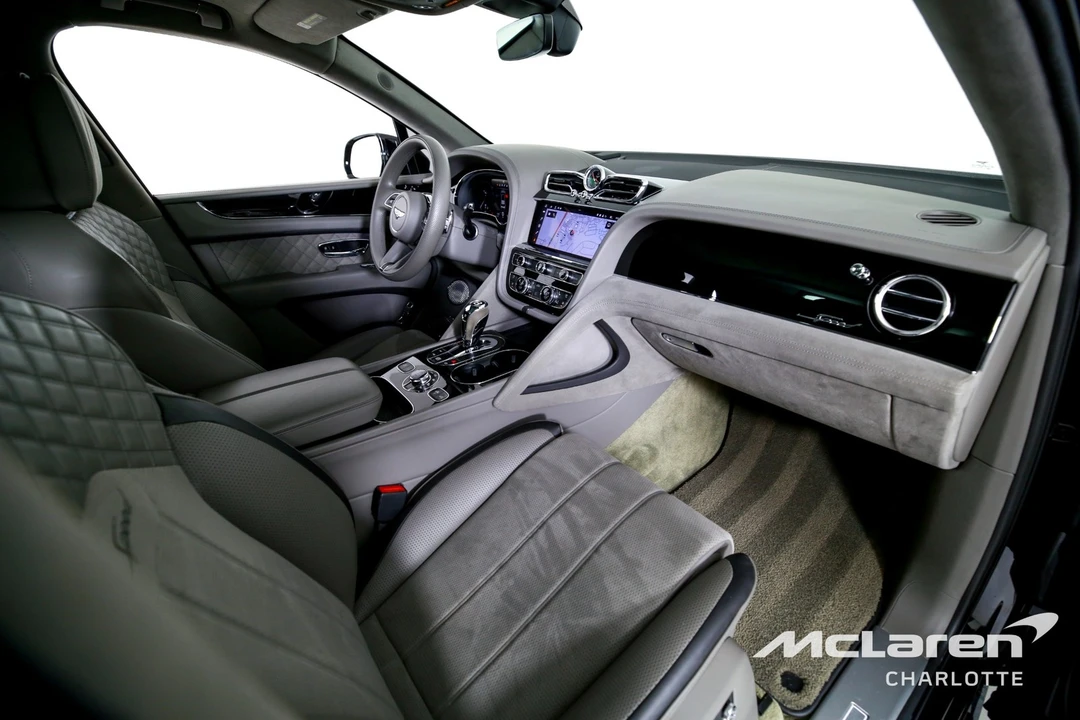 2023 Bentley Bentayga Speed - Image 29 of 31