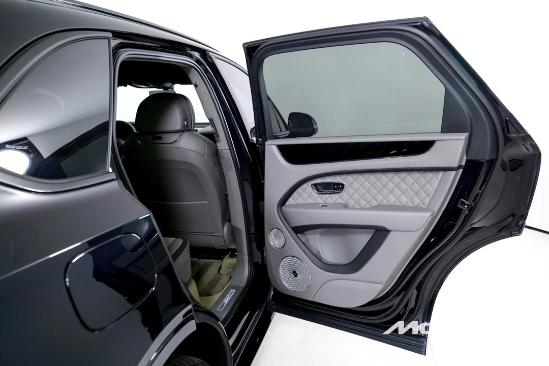 2023 Bentley Bentayga Speed - Image 24 of 31