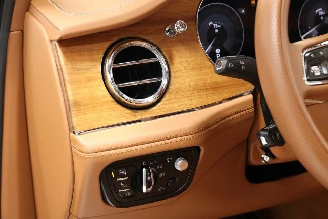 2023 Bentley Bentayga Speed - Image 28 of 31