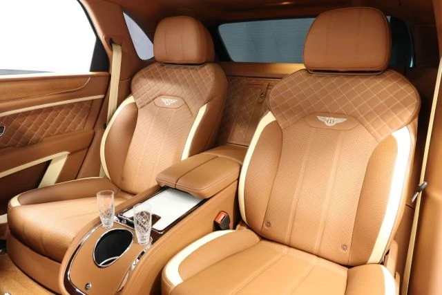 2023 Bentley Bentayga Speed - Image 3 of 31