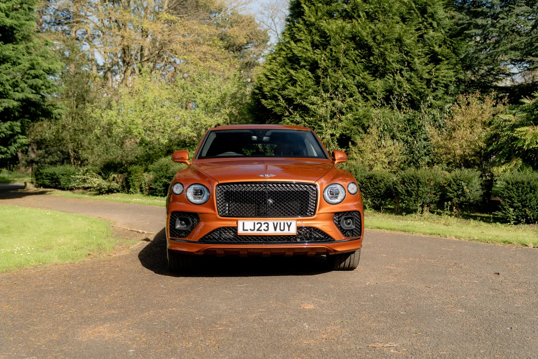2023 Bentley Bentayga - Image 2 of 31