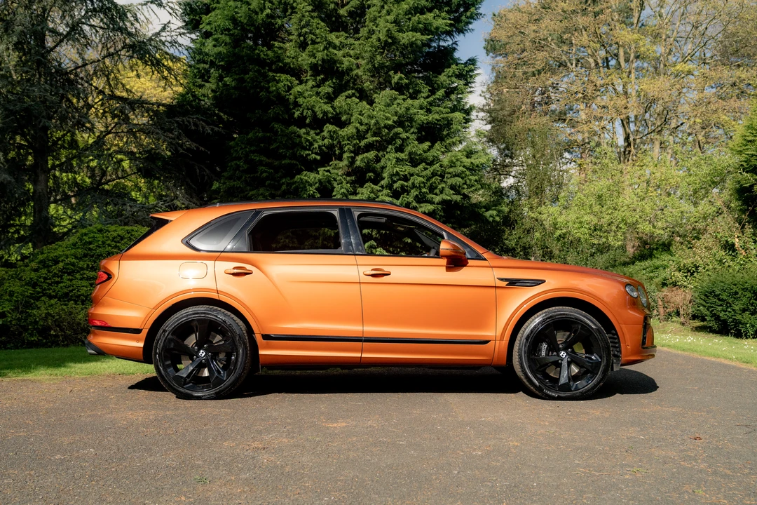 2023 Bentley Bentayga - Image 4 of 31