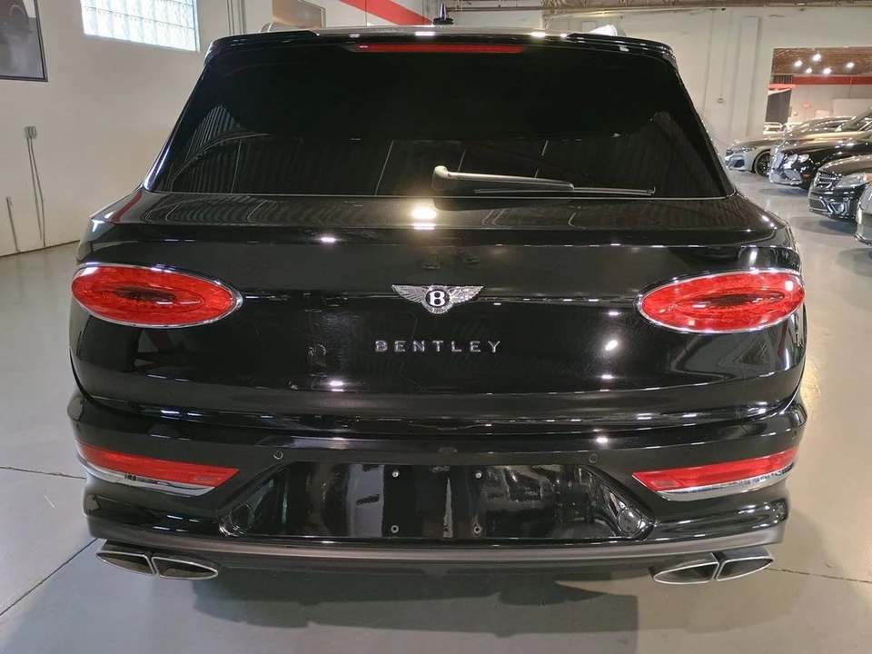 2023 Bentley Bentayga - Image 4 of 12